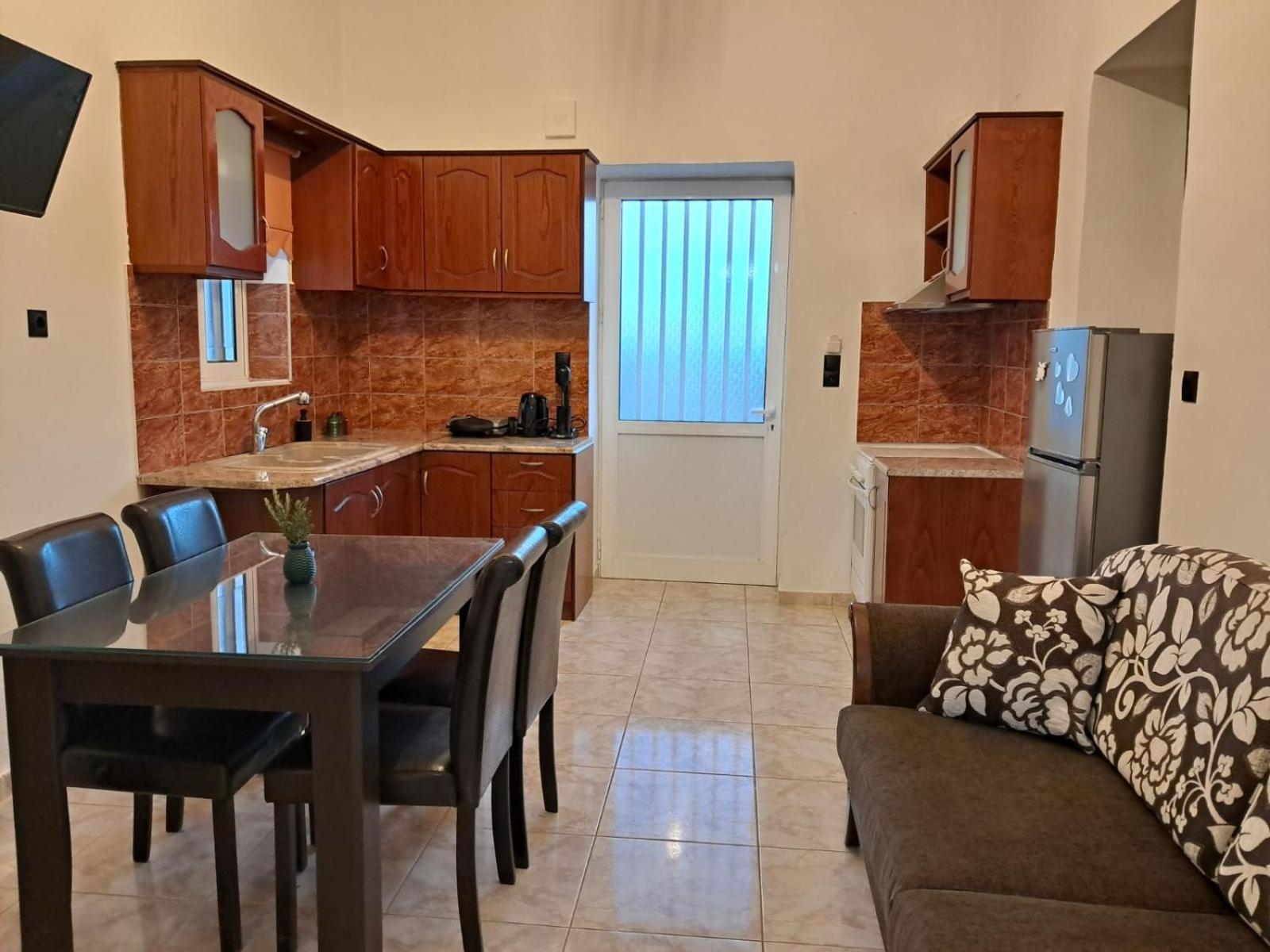 La Casa De Ioanna Apartment Kíssamos Екстериор снимка